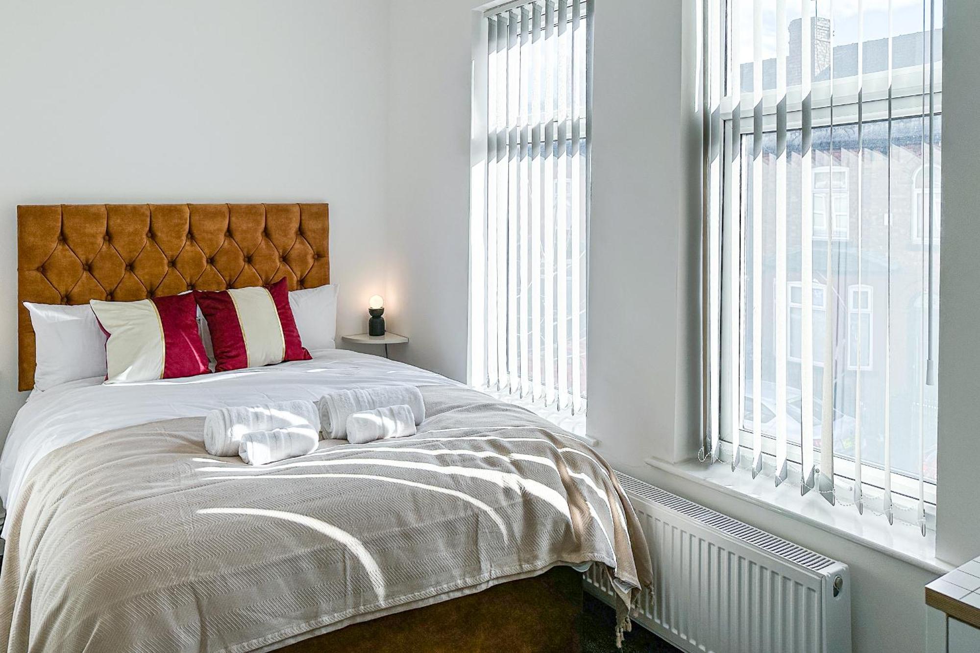 Ashfield Co-Living - Private Room Self-Cater Manchester Extérieur photo