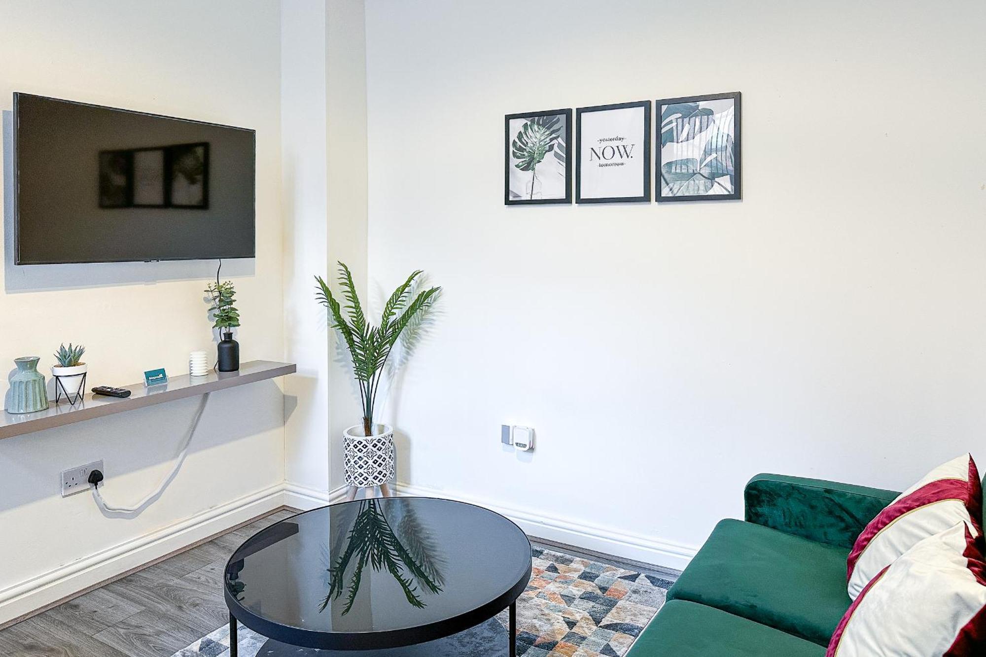 Ashfield Co-Living - Private Room Self-Cater Manchester Extérieur photo