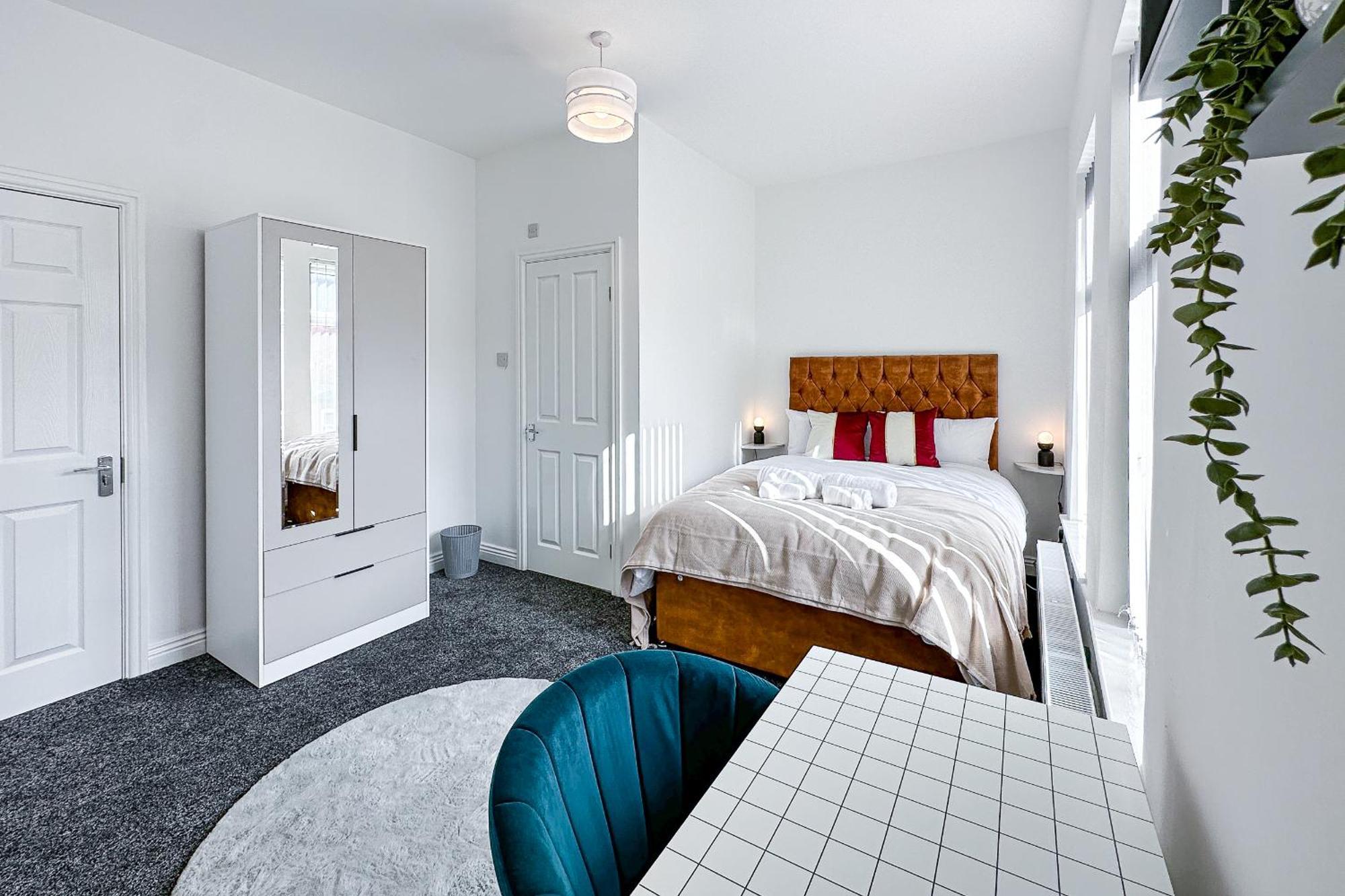 Ashfield Co-Living - Private Room Self-Cater Manchester Extérieur photo