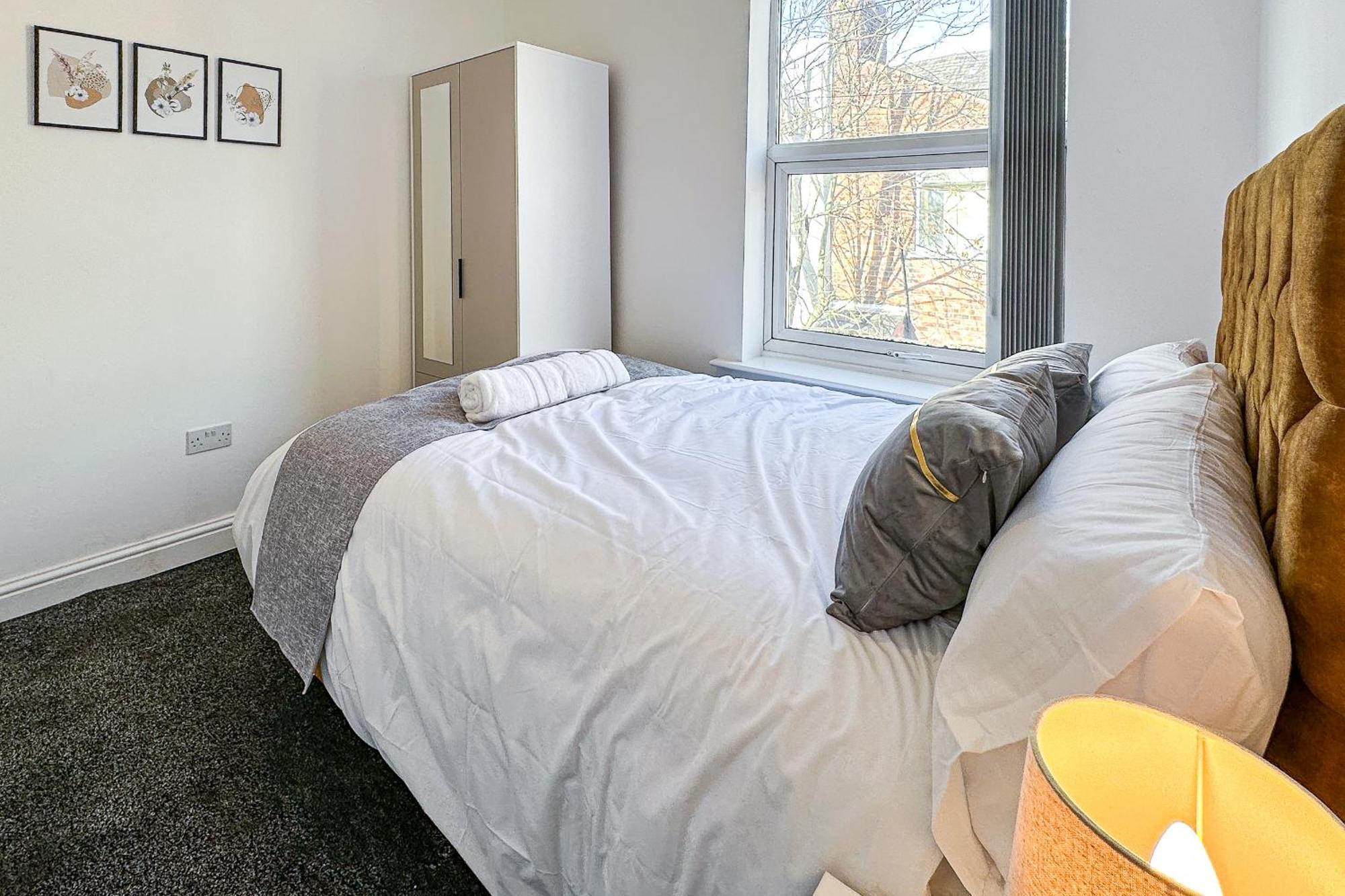 Ashfield Co-Living - Private Room Self-Cater Manchester Extérieur photo