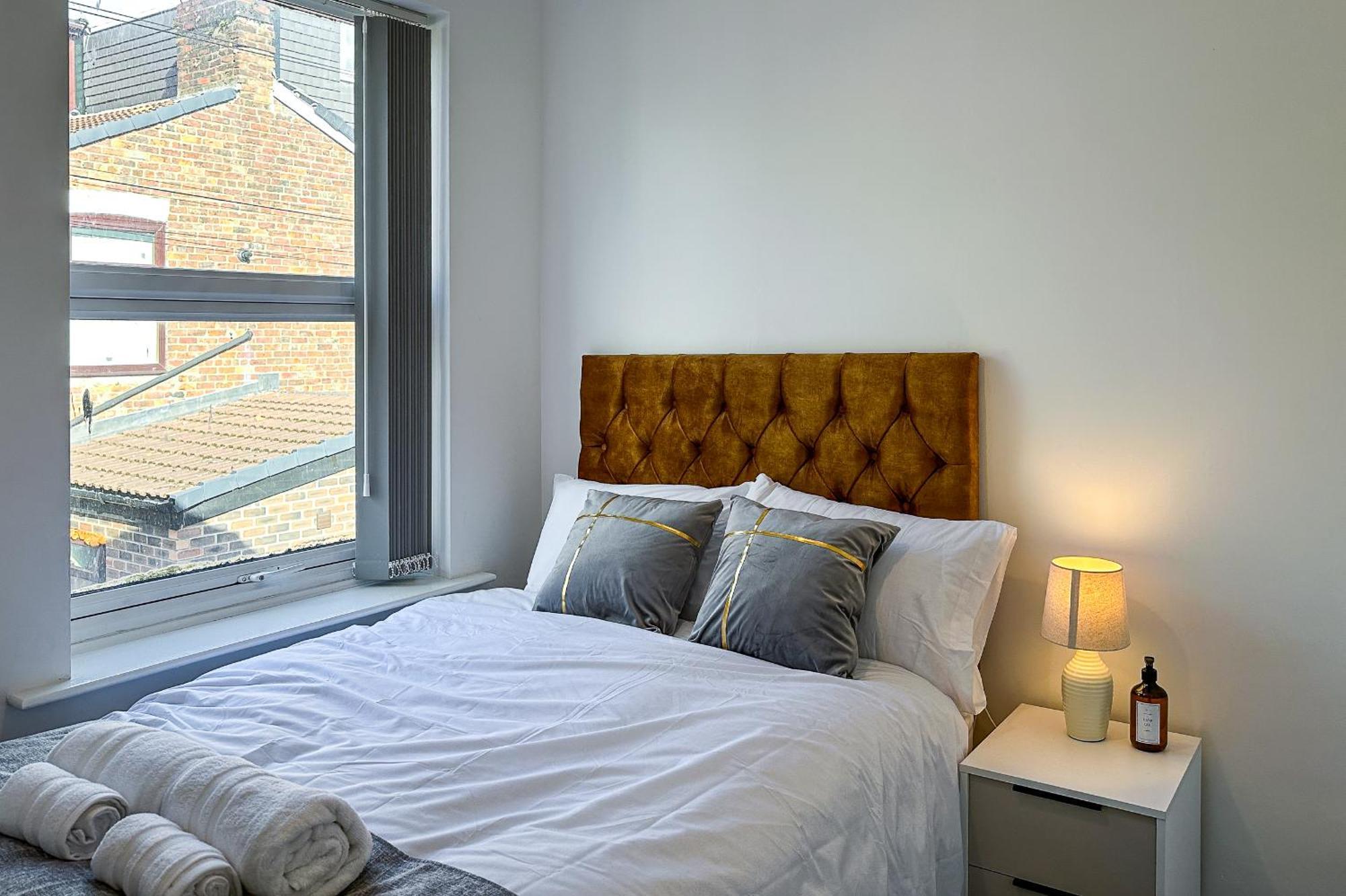Ashfield Co-Living - Private Room Self-Cater Manchester Extérieur photo